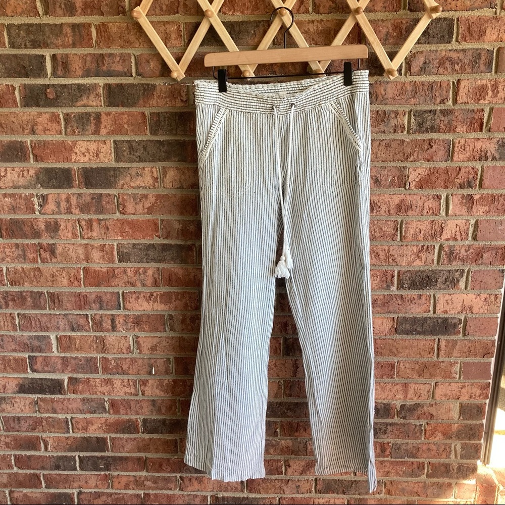 ✨5/$15 { JOLT } Black & White Striped Wide Leg Linen Pants